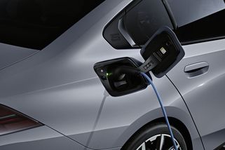 Elektromobily loni v Norsku zabraly skoro celý trh - Novinky
